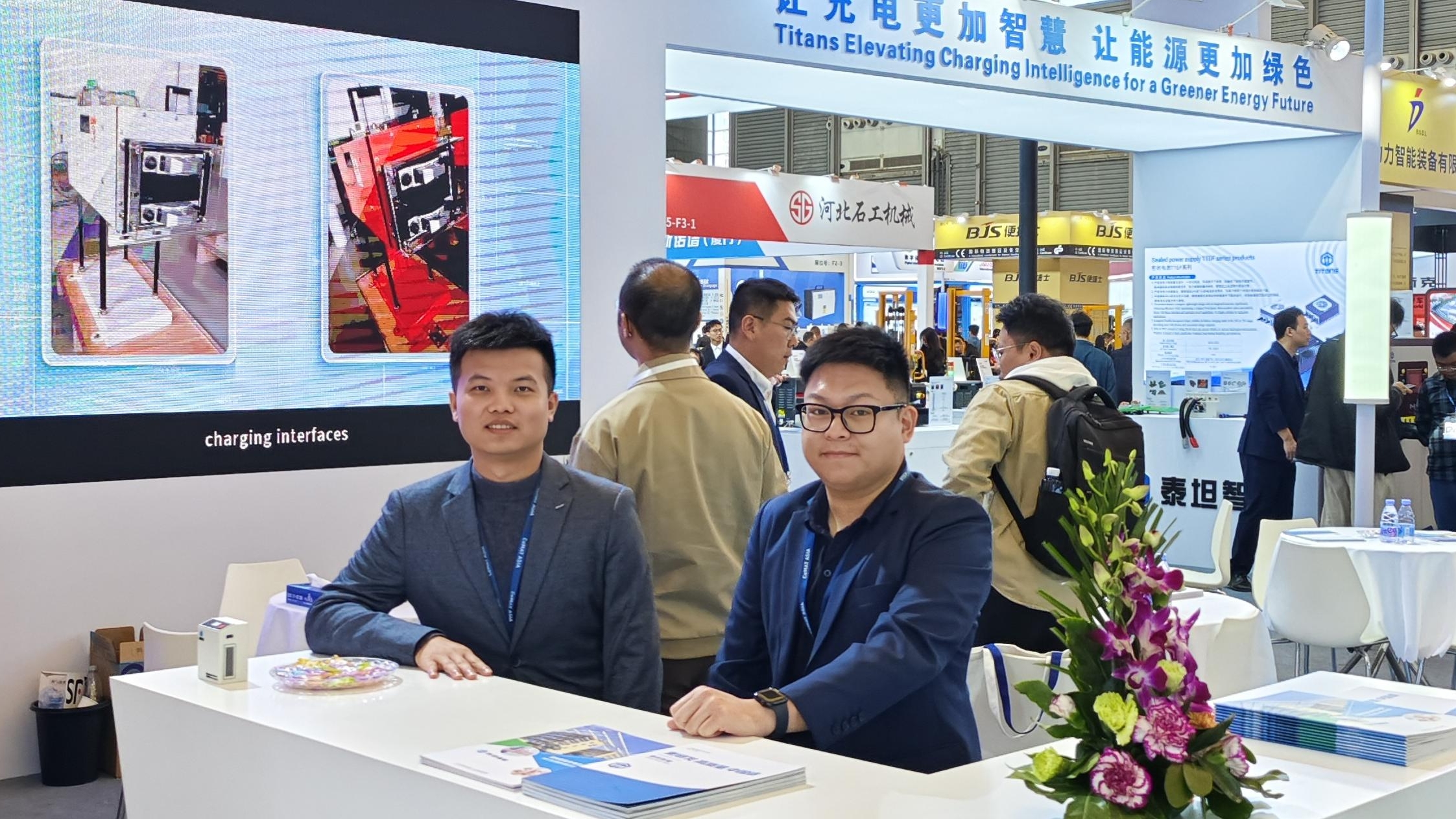 现场直击！泰坦智能产品于CeMAT ASIA 2024展会现场广泛应用