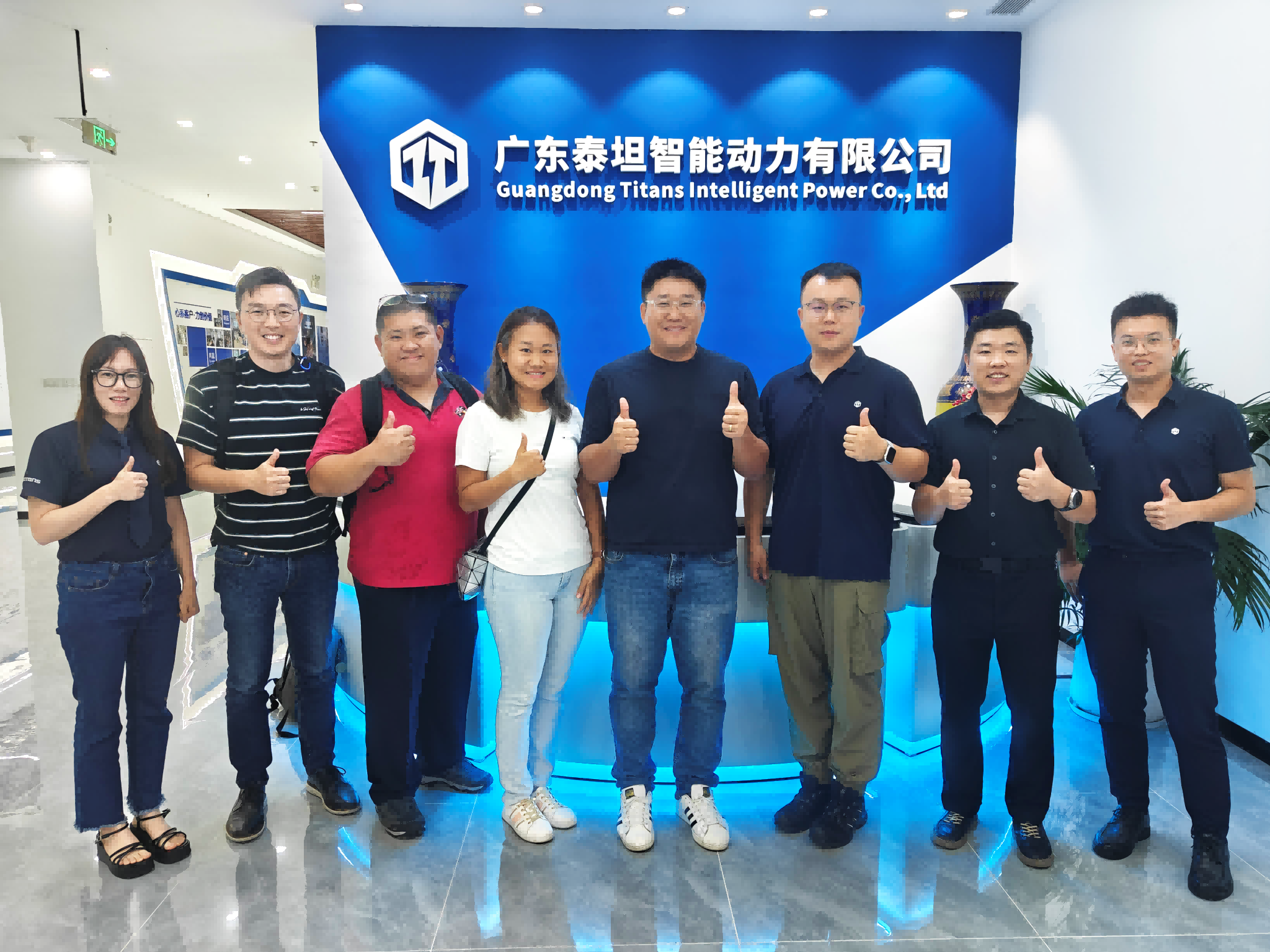 泰坦智能 | 新加坡客户莅临泰坦智能参观交流，共谋绿色能源发展新机遇！