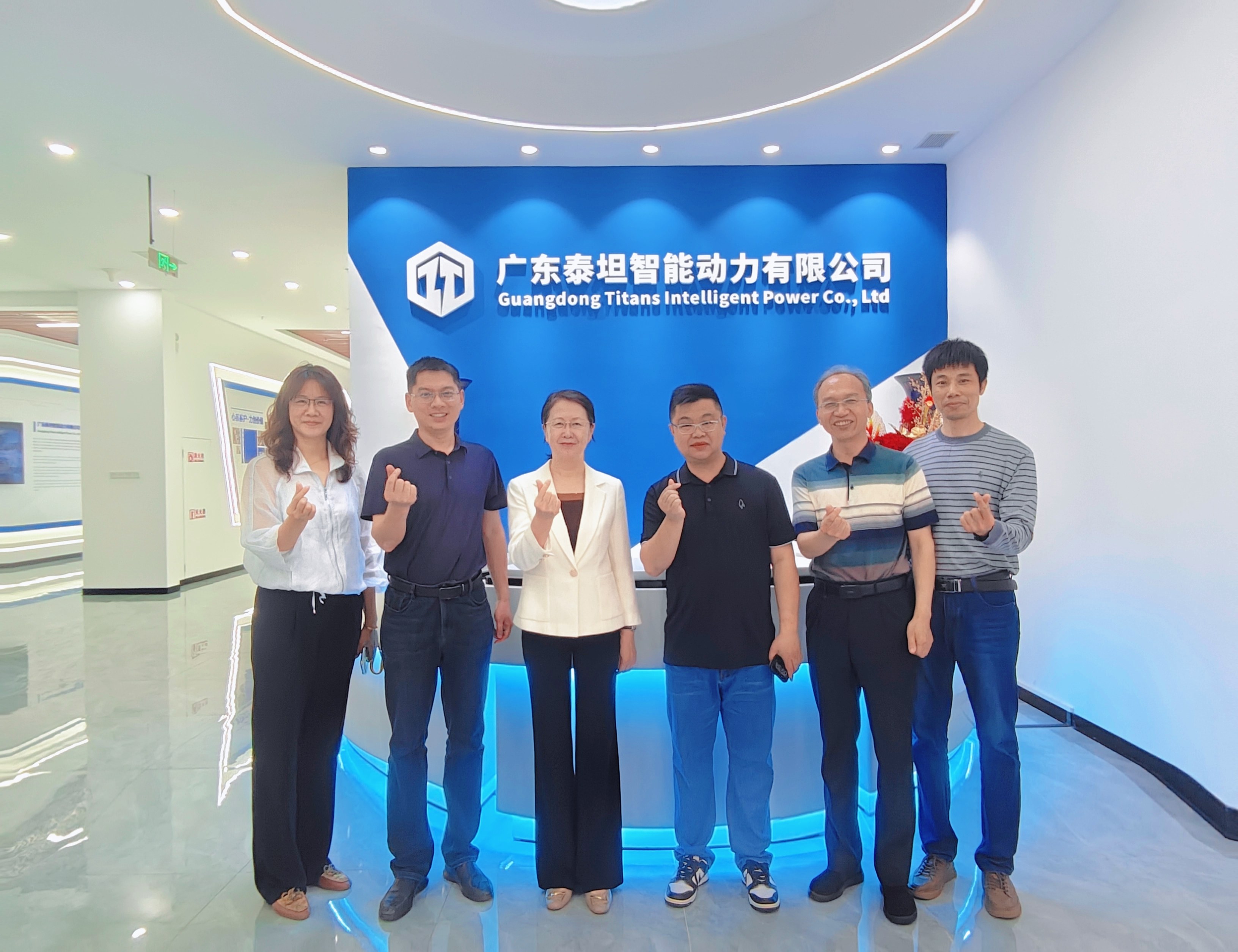 a61f3477a8a2158ba052723cae285aacp图